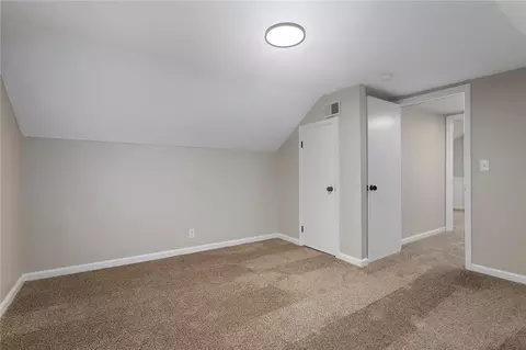 Bedroom - 1400 E Hayward Ave, Independence, MO 64050 photo 8 of 8