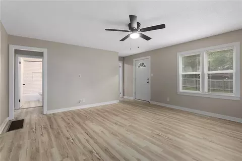 Living - 1400 E Hayward Ave, Independence, MO 64050 photo 3 of 7