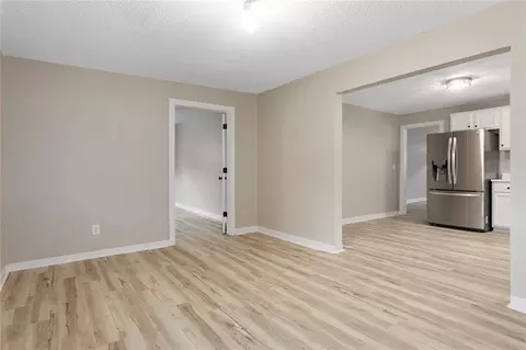 Living - 1400 E Hayward Ave, Independence, MO 64050 photo 6 of 7