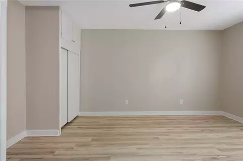 Bedroom - 1400 E Hayward Ave, Independence, MO 64050 photo 2 of 8