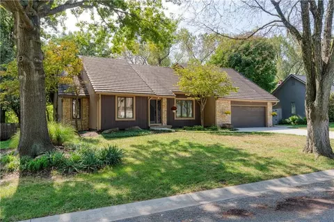 11269 Hadley St, Overland Park, KS 66210