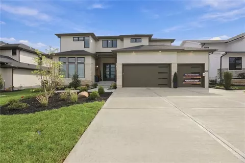 17605 Knox St, Overland Park, KS 66221