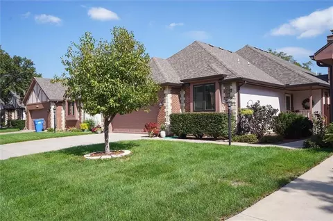 2422 SW Brookhaven Ln #23, Topeka, KS 66614