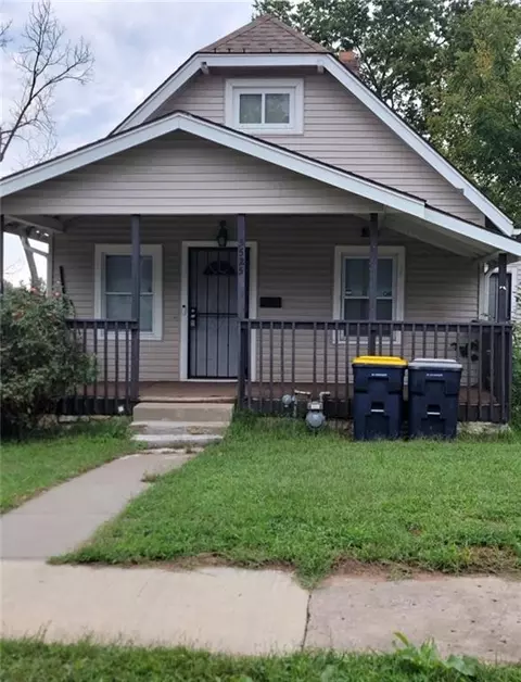 3525 Monroe Ave, Kansas City, MO 64128