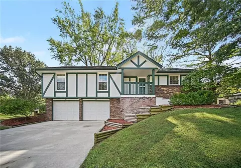 1507 Baker St, Liberty, MO 64068