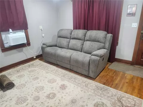 Living - 206 Pine St, Ridgeway, MO 64481 photo 2 of 2