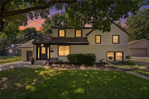 6920 Walmer St, Overland Park, KS 66204