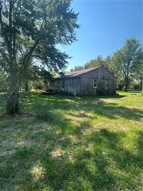 5900 SE W Hwy, Lathrop, MO 64465