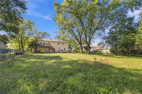 Exterior - 103 Fairview Ave, Warrensburg, MO 64093 photo 8 of 9