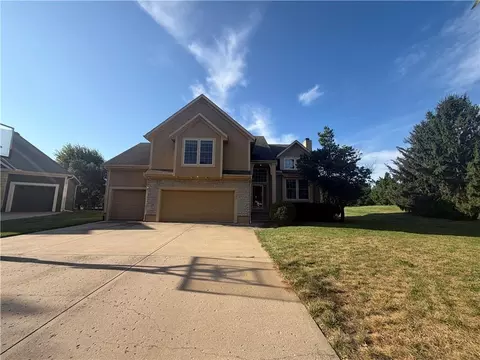 7825 W 143rd Pl, Overland Park, KS 66223