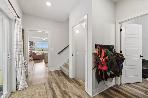 Entry Way - 23510 E 11th Ter, Independence, MO 64056 photo 6 of 9