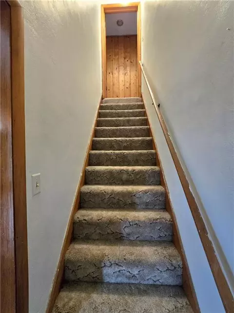 Entry Way - 11514 E 15th St, Independence, MO 64052 photo 3 of 4