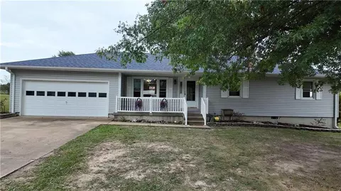 18663 Crawford Ln, Preston, MO 65732