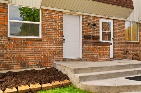 9911 W 52nd St, Merriam, KS 66203