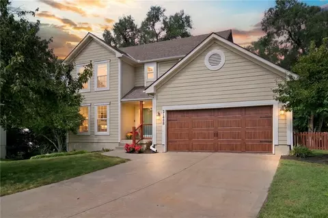 21488 W 121st Ter, Olathe, KS 66061