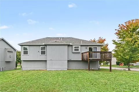 Exterior - 200 Elissa Dr, Raymore, MO 64083 photo 4 of 4