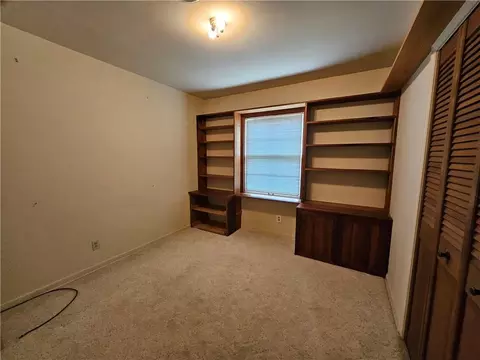 Bedroom - 10416 E 28th Ter, Independence, MO 64052 photo 5 of 6