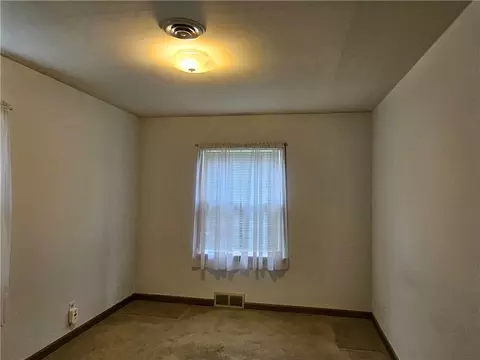 Bedroom - 10416 E 28th Ter, Independence, MO 64052 photo 3 of 6