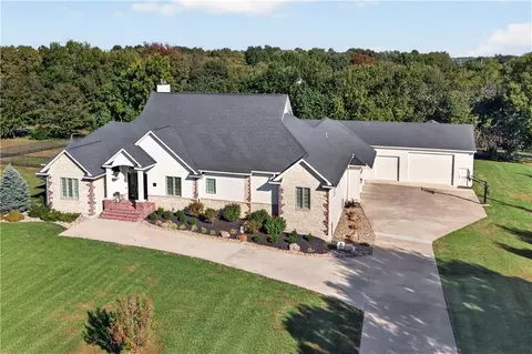 17877 Bond Ave, Overland Park, KS 66221