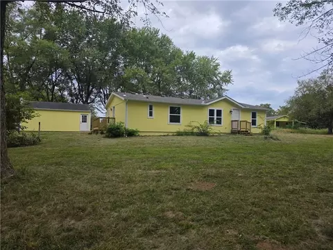 321 NW 1551st Rd, Holden, MO 64040