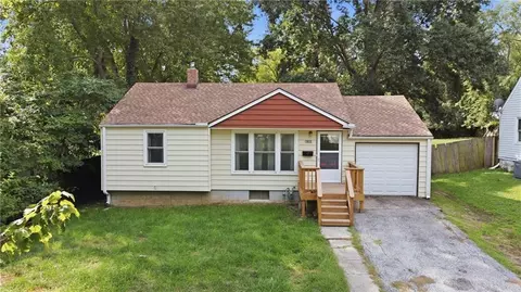 9209 E 67th Ter, Raytown, MO 64133