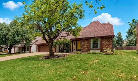 6719 Hauser Dr, Shawnee, KS 66216