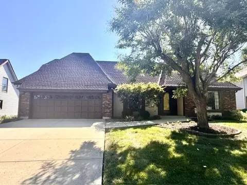 6719 Hauser Dr, Shawnee, KS 66216