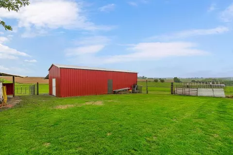 Exterior - 22151 Hand Rd, Atchison, KS 66002 photo 10 of 12