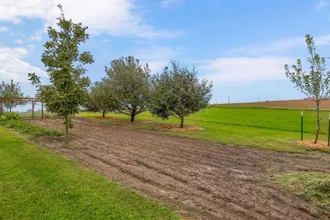 Exterior - 22151 Hand Rd, Atchison, KS 66002 photo 6 of 12