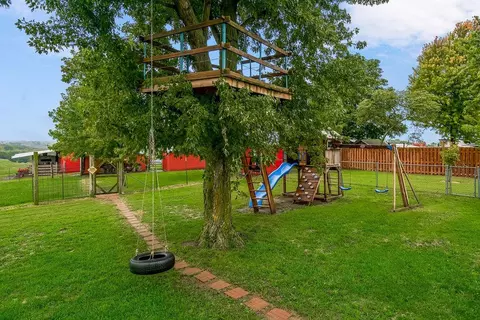Exterior - 22151 Hand Rd, Atchison, KS 66002 photo 12 of 12