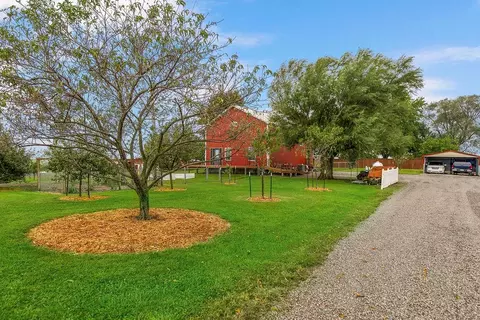 Exterior - 22151 Hand Rd, Atchison, KS 66002 photo 2 of 12