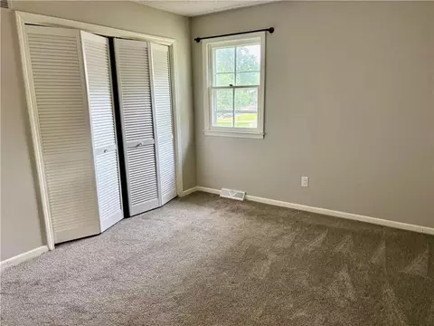 Bedroom - 1704 Cinnabar Dr, Raymore, MO 64083 photo 3 of 4
