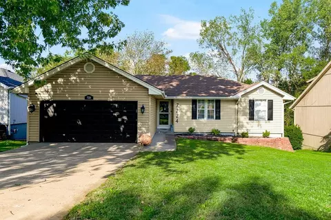 7224 N Pennsylvania Ave, Kansas City, MO 64118