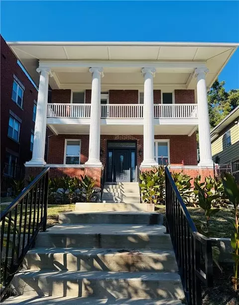 300 W 34 St, Kansas City, MO 64111