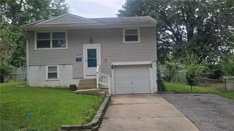 18007 E 16th Ter, Independence, MO 64058 photo 2