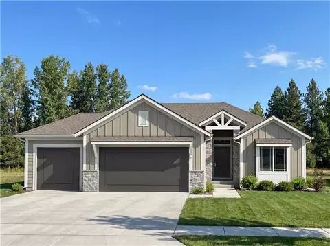 14624 Aspen Cir, Basehor, KS 66007