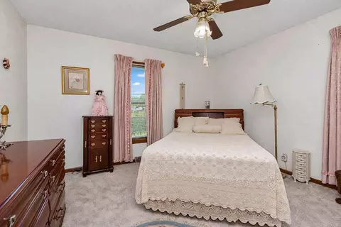 Bedroom - 212 L St, Lake Lotawana, MO 64086 photo 4 of 7