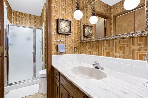 Bath - 212 L St, Lake Lotawana, MO 64086 photo 1 of 4