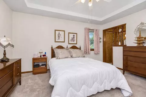 Bedroom - 212 L St, Lake Lotawana, MO 64086 photo 2 of 7