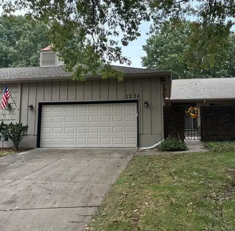 2214 Condolea Ter, Leawood, KS 66209