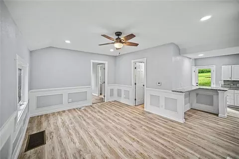 Living - 807 E Gudgell St, Independence, MO 64055 photo 3 of 3