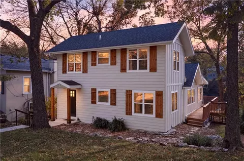 7 H St, Lake Lotawana, MO 64086