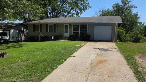 7307 NW 84th Ter, Kansas City, MO 64153