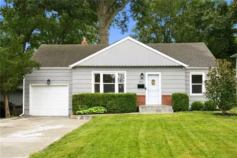 2001 W 73rd St, Prairie Village, KS 66208