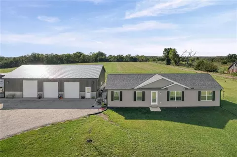 19173 W 367th St, Paola, KS 66071