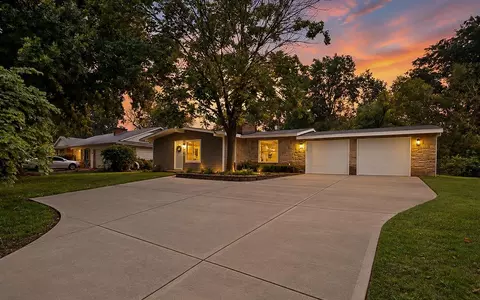 7132 Parallel Pkwy, Kansas City, KS 66112