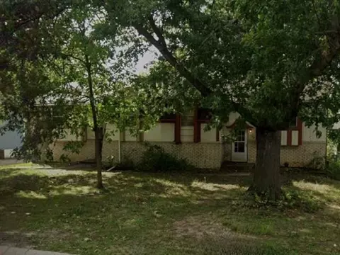7424 Woodson Rd, Raytown, MO 64133