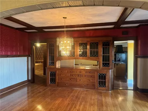 Living - 14361 Zane Ave, Kidder, MO 64649 photo 2 of 9