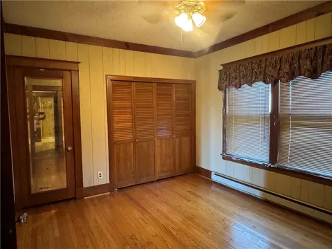 Bedroom - 14361 Zane Ave, Kidder, MO 64649 photo 1 of 5