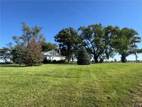 Exterior - 14361 Zane Ave, Kidder, MO 64649 photo 5 of 9